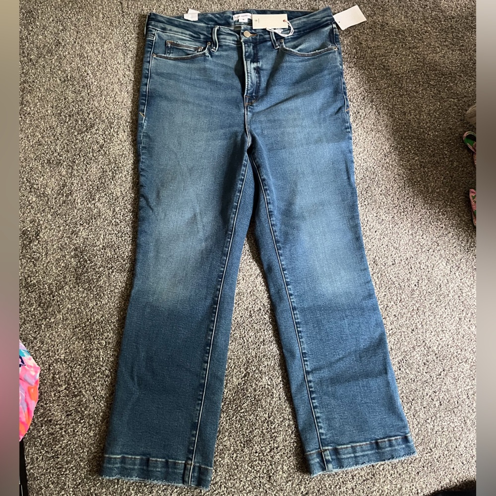 NWT Good American good straight jeans with slight distressing - size 15